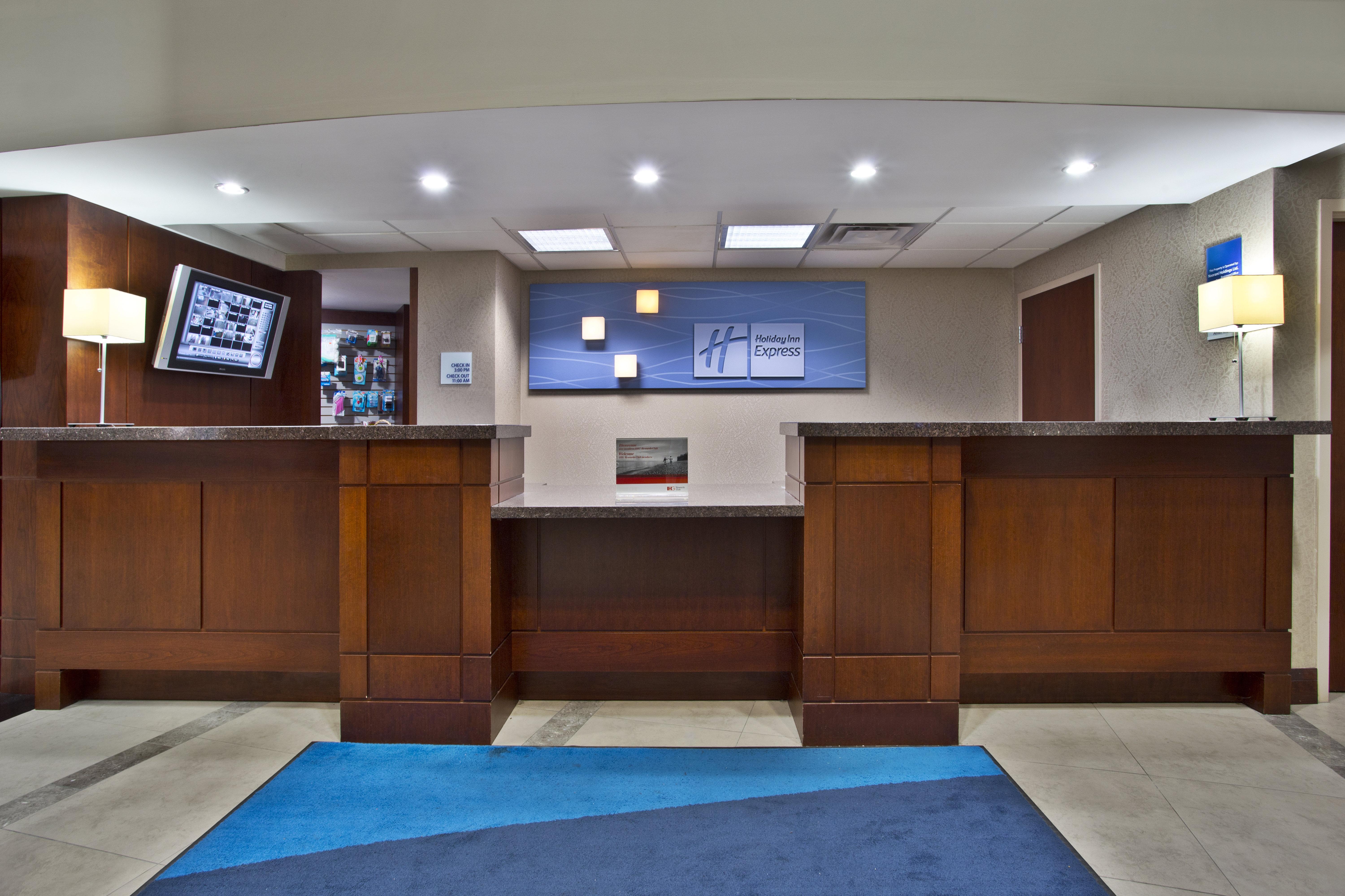 Glo Best Western Mississauga Corporate Centre Exterior photo