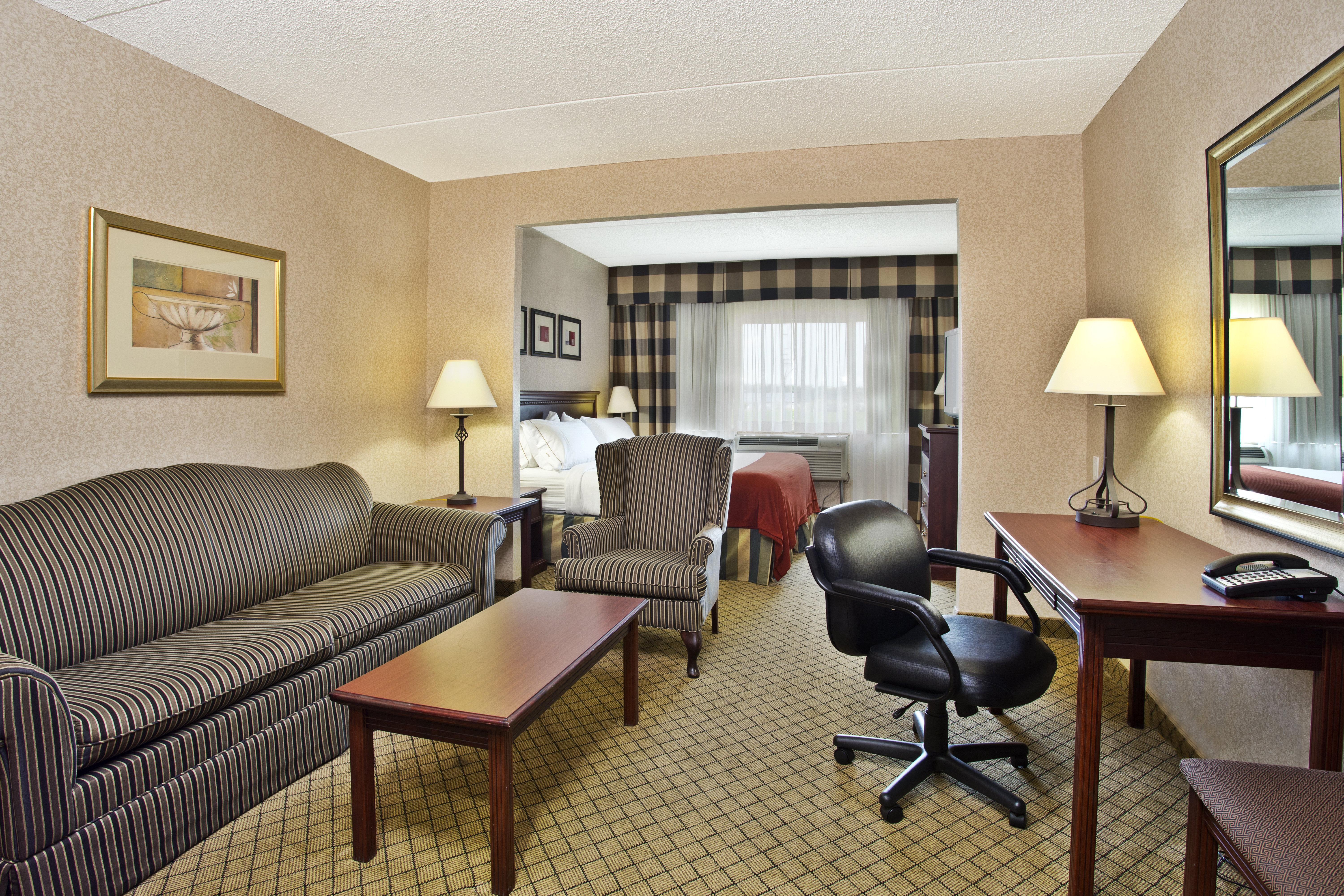 Glo Best Western Mississauga Corporate Centre Exterior photo